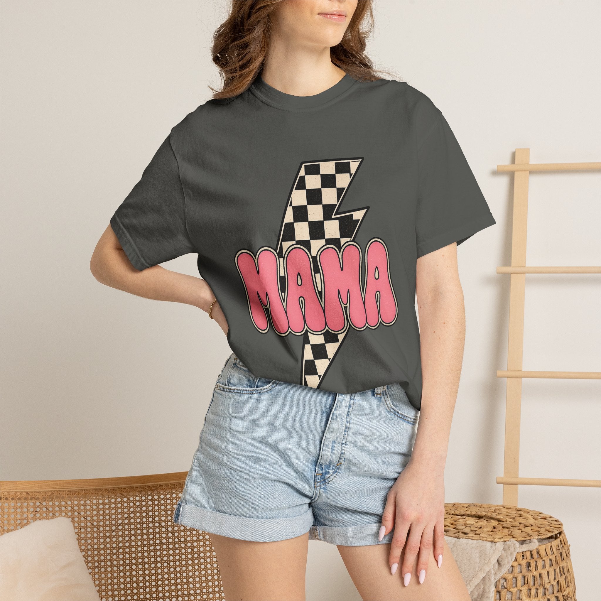 Mama Lightning Bolt T-Shirt – Retro Checkerboard Pink Graphic Tee for Moms